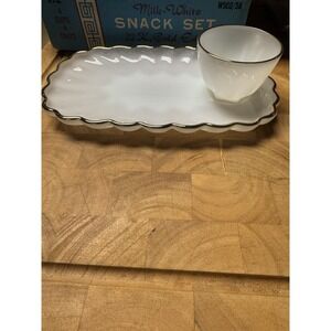 Vintage Anchor Hocking 8-Piece Classic Snack Set Milk Glass with 22K Gold Trim